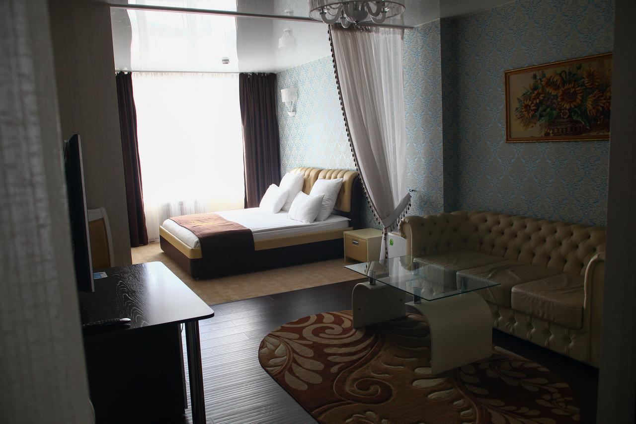 Royal Hotel Novokuznetsk Esterno foto